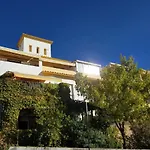 Piso En El Albaicin Alto, Junto Al Mirador De San Miguel Alto. Granada.