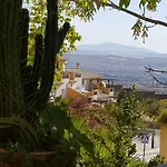 Piso En El Albaicin Alto, Junto Al Mirador De San Miguel Alto. Granada.