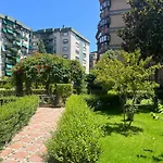 Piso Junto Palacio Congresos Y Metro, Centrico Con Piscina