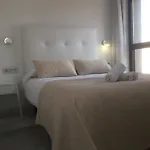 Domus Apartamentos Granada con parking gratuito en pleno centro