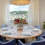 Genteel Home Gongora