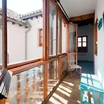 Spacious Sunny And Quiet Albayzin Apartment