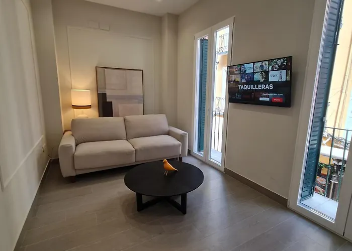 Navas 101 Cosmopolitan Loft