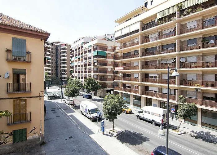 Bright & Elegant City Centre 3 Bedroom Apart