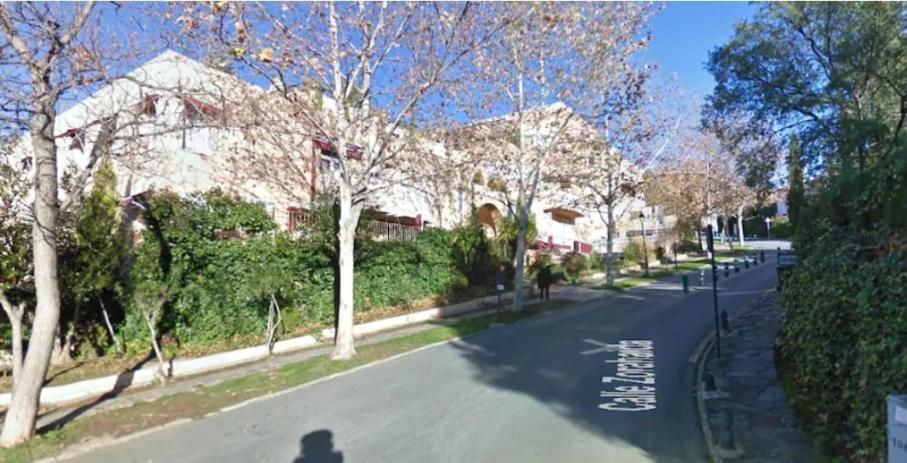 Serrallo, Parking Gratuito Y Cocina, Alhambra Y Playa Apartamento