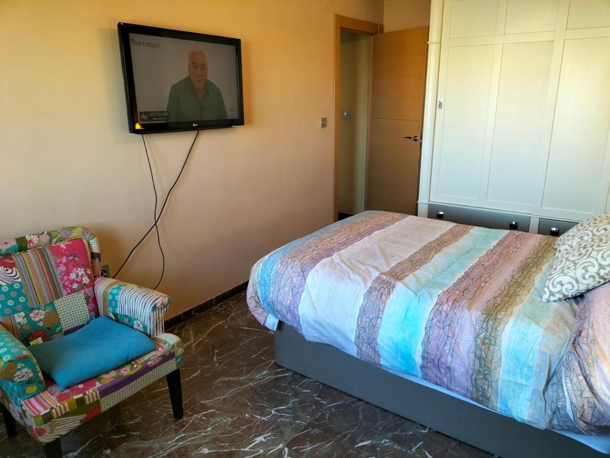 Apartamento Piso Turístico En Granada. Zona Palacio Deportes *