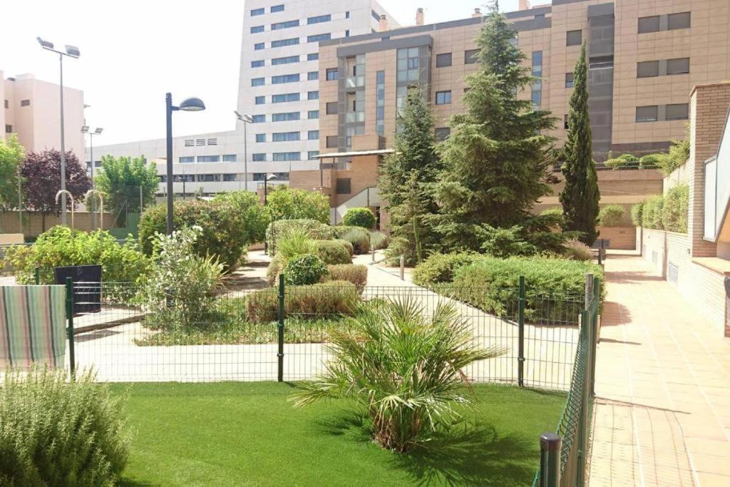Piso Centro De Junto Al Metro Granada