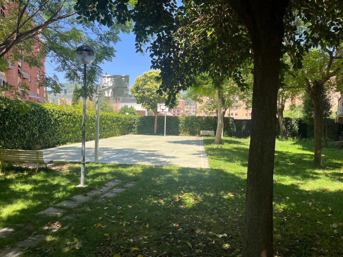 Piso Junto Palacio Congresos Y Metro, Centrico Con Piscina *