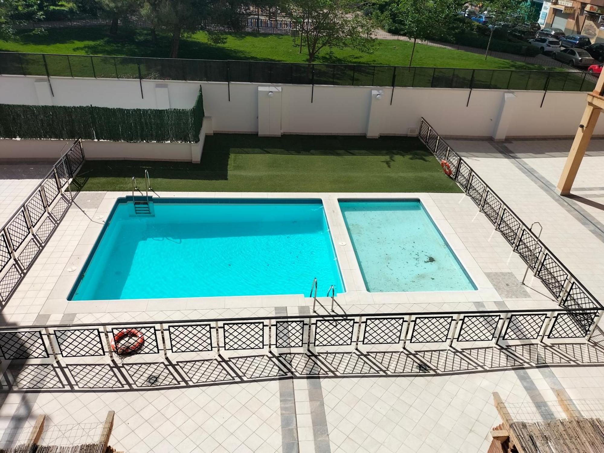 Apartamento Piso Turístico En Granada. Zona Palacio Deportes