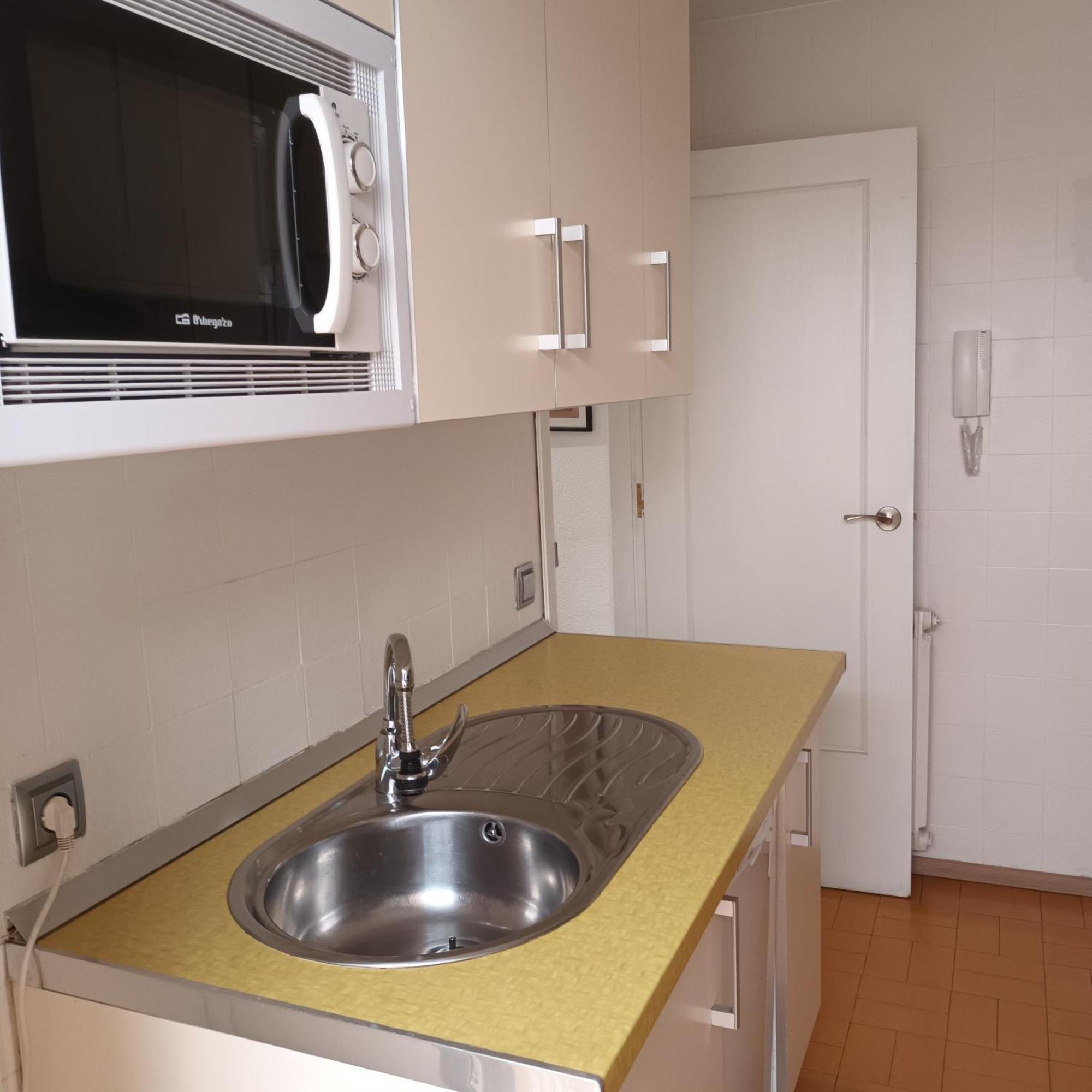 Piso En El Centro De Con Garaje Incluido Gratis Granada