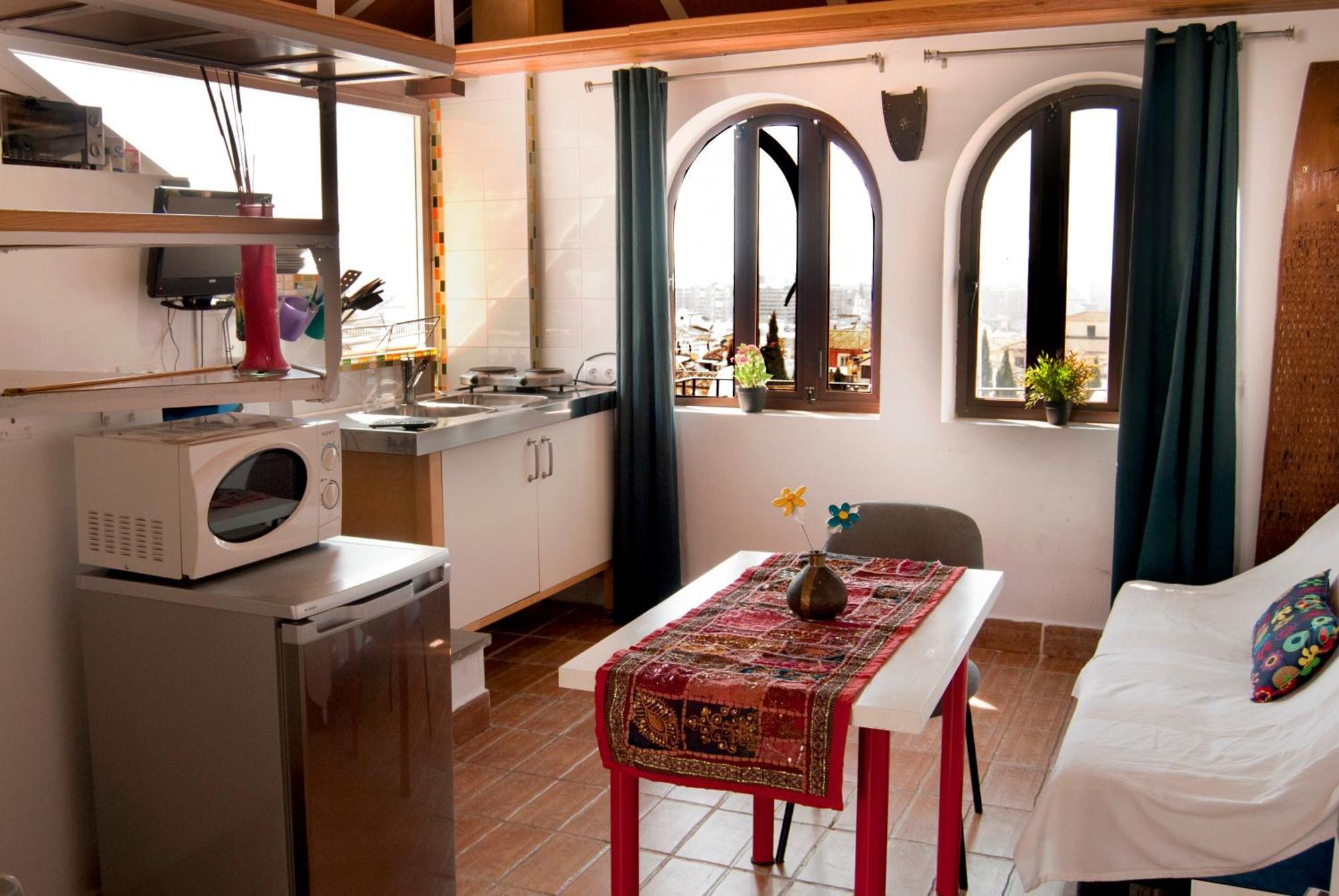 Golondrinas De La Alhambra Apartment