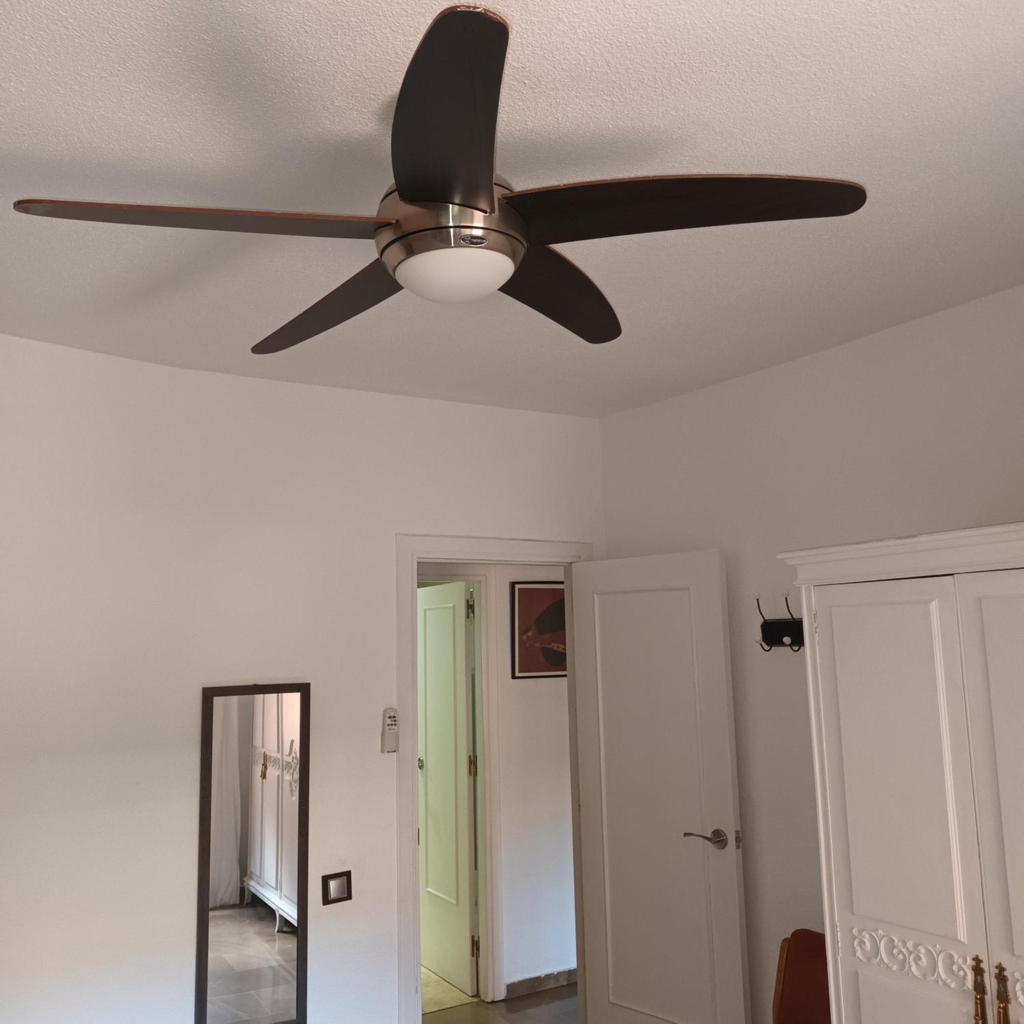 Apartamento Piso En El Centro De Con Garaje Incluido Gratis Granada