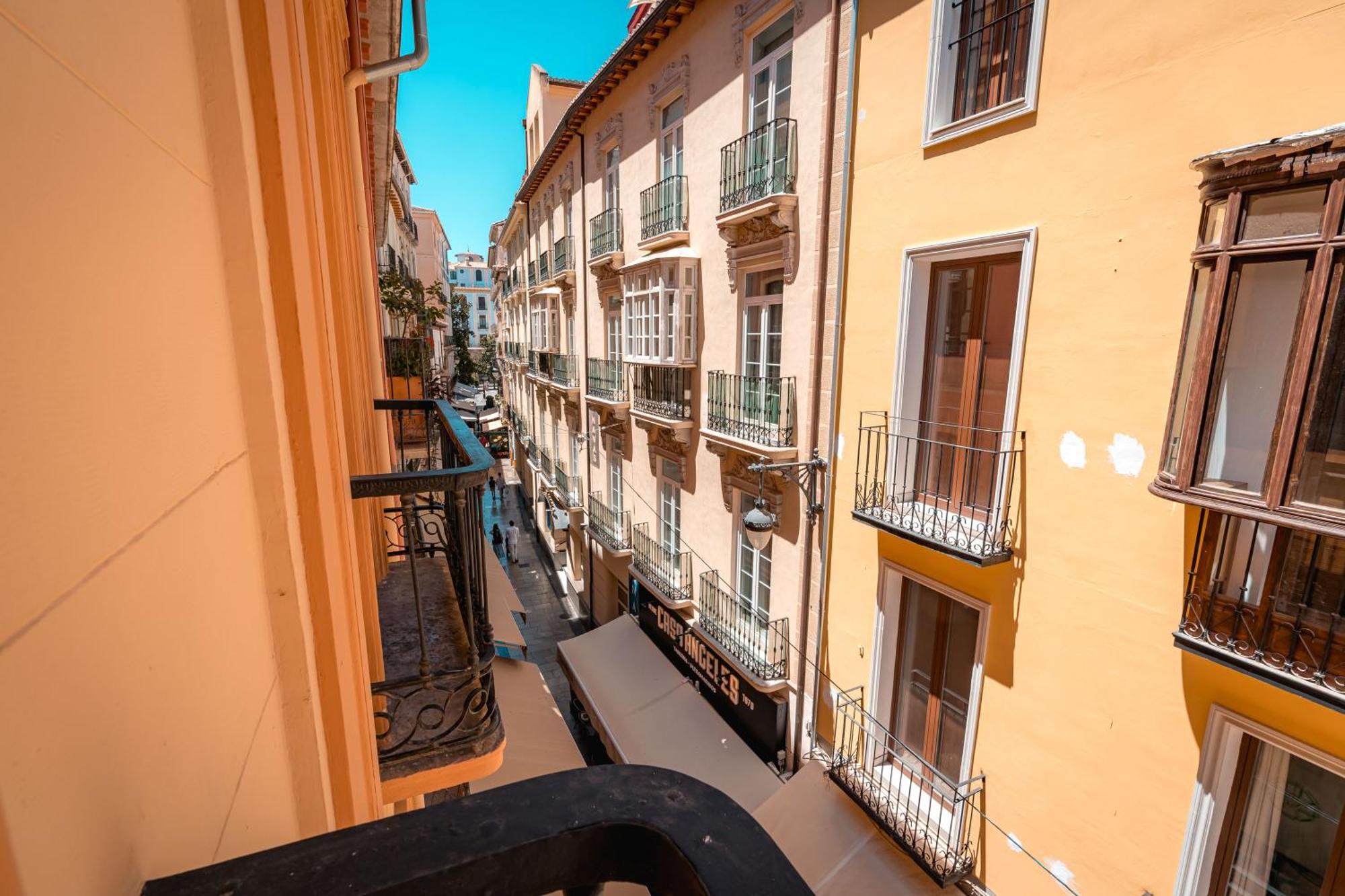 Qh Ayuntamiento Apartment Granada