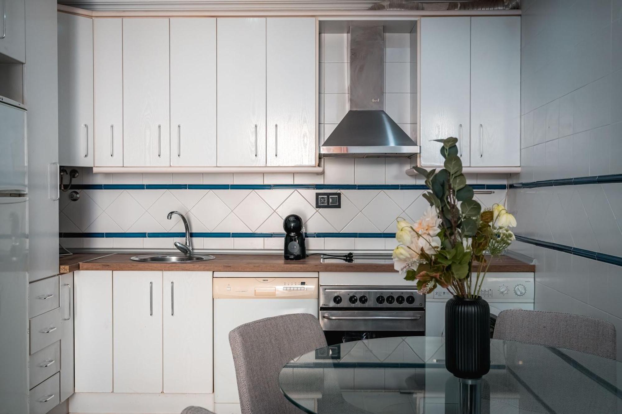 Qh Ayuntamiento Apartment Granada