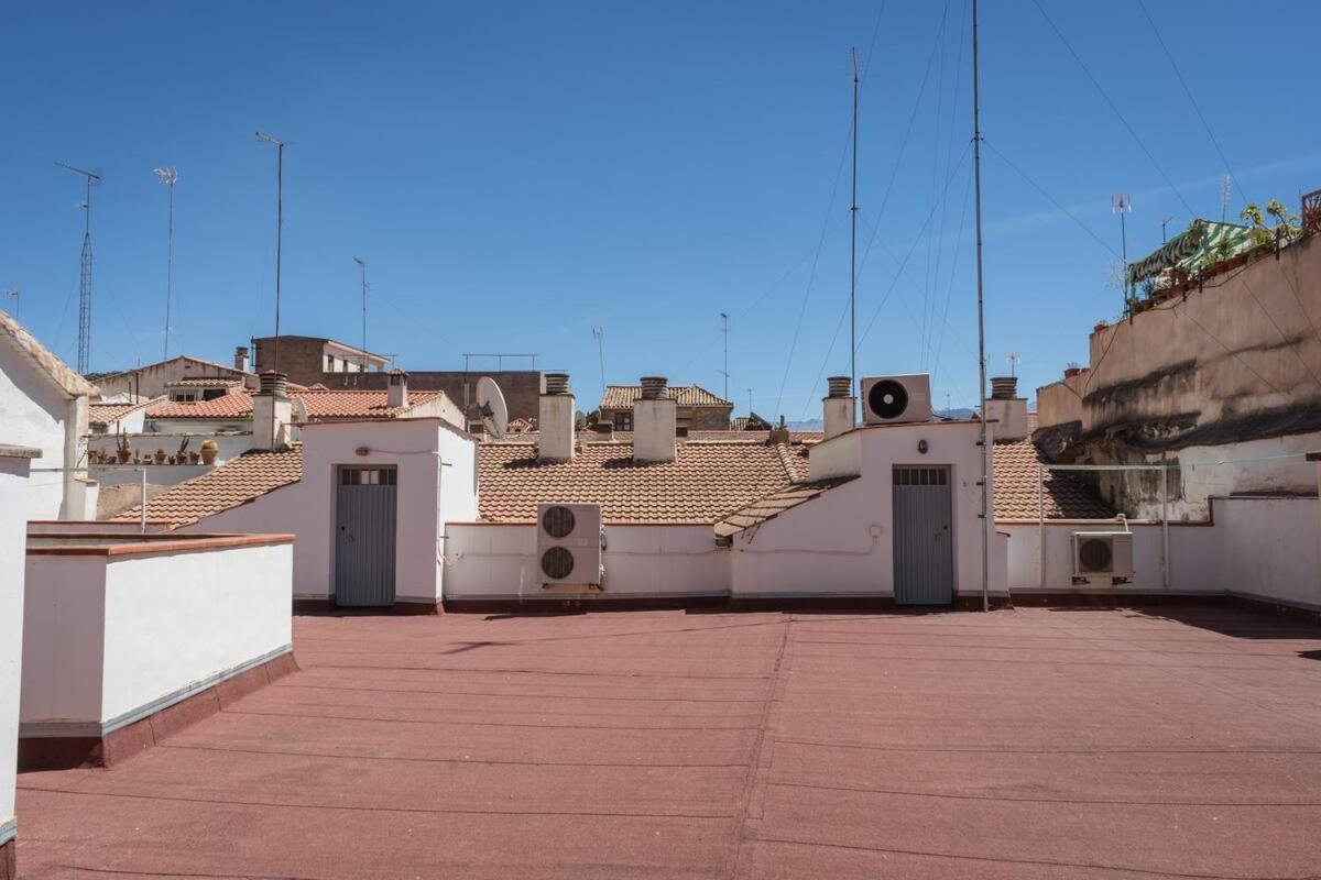Recogidas Centro Linda Con Balcon Pensión