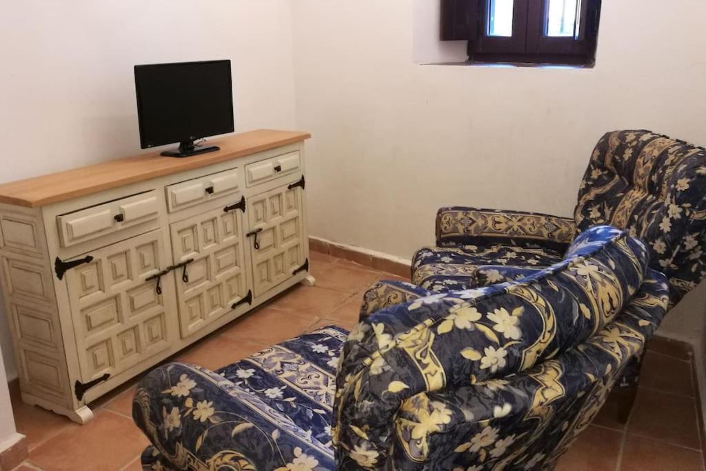 La Casa Del Cuento Bajo Apartment *