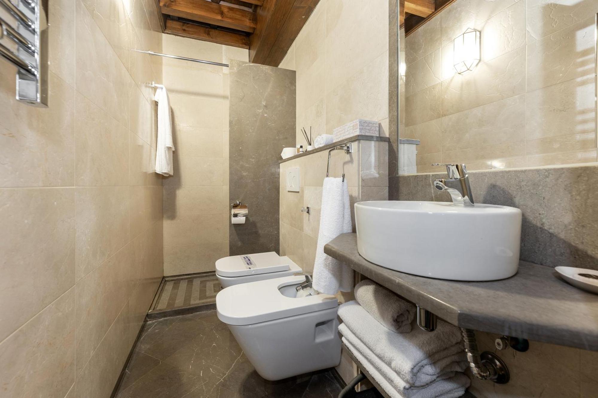 Apartamento En Pleno Centro, Aljibe Rodrigo Del Campo 2c
