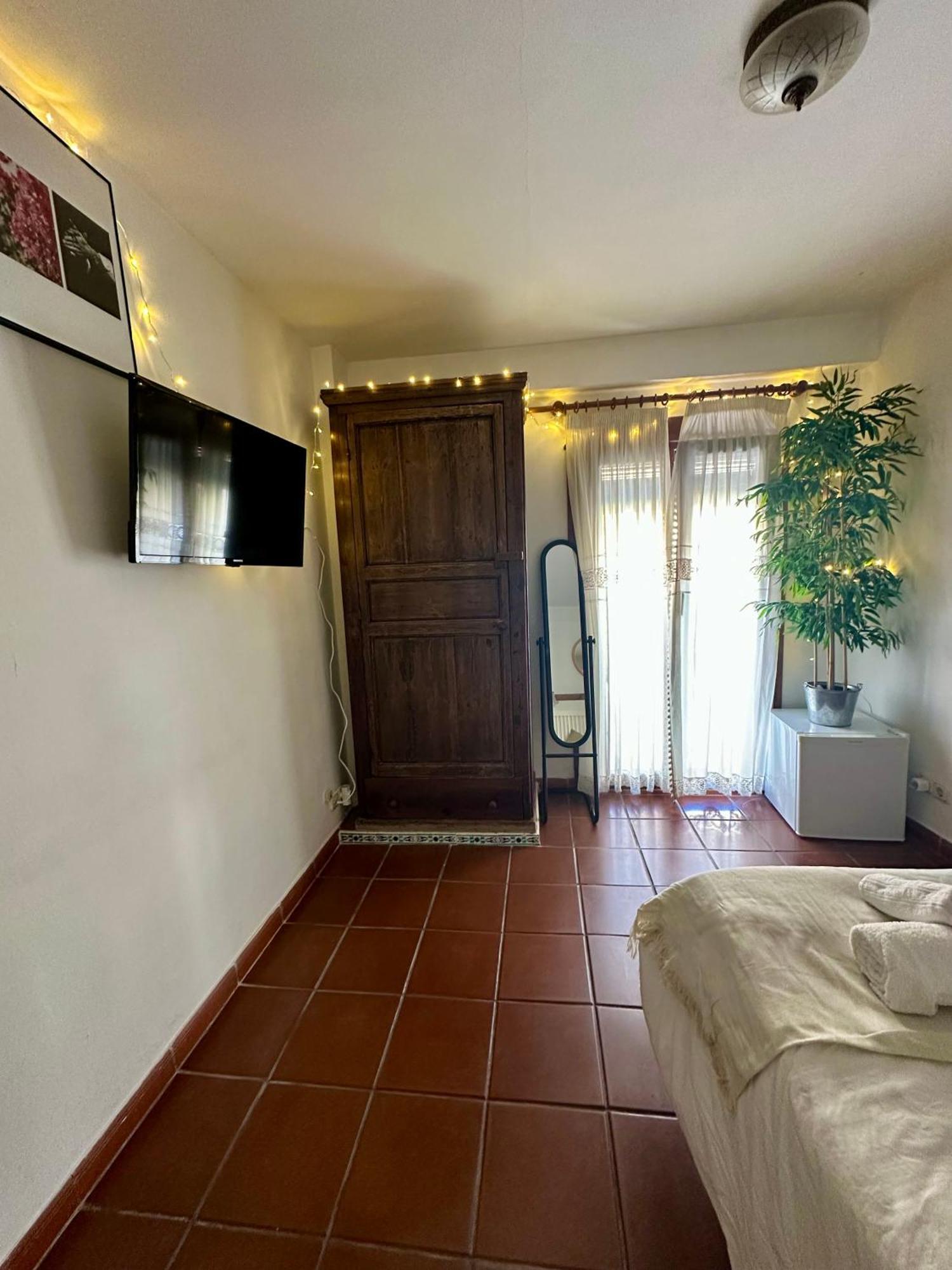 Habitación en casa particular Cama De Matrimonio Con Bano Privado *