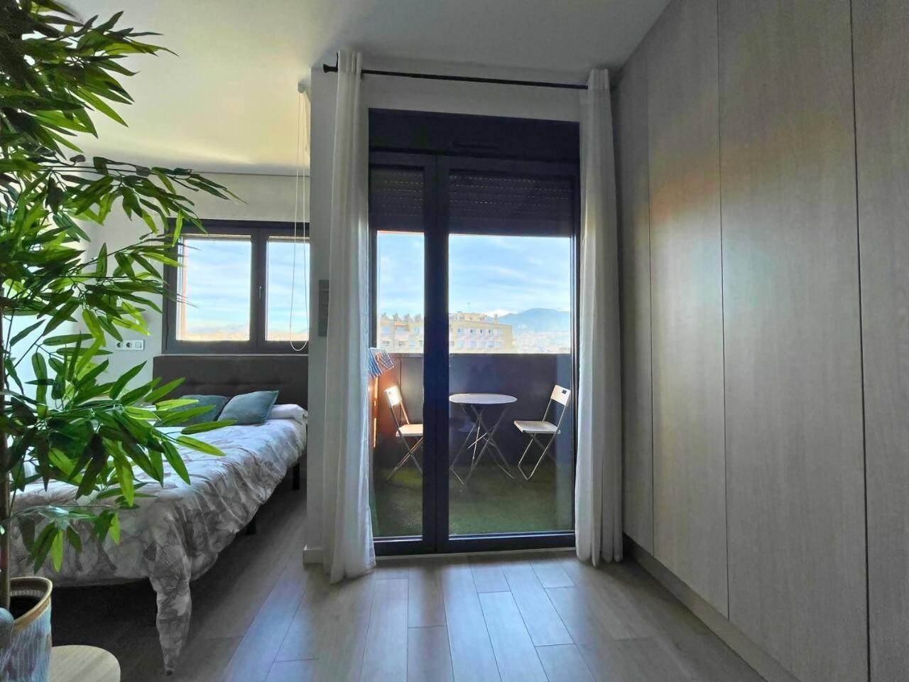 Home4u Con Cochera Granada