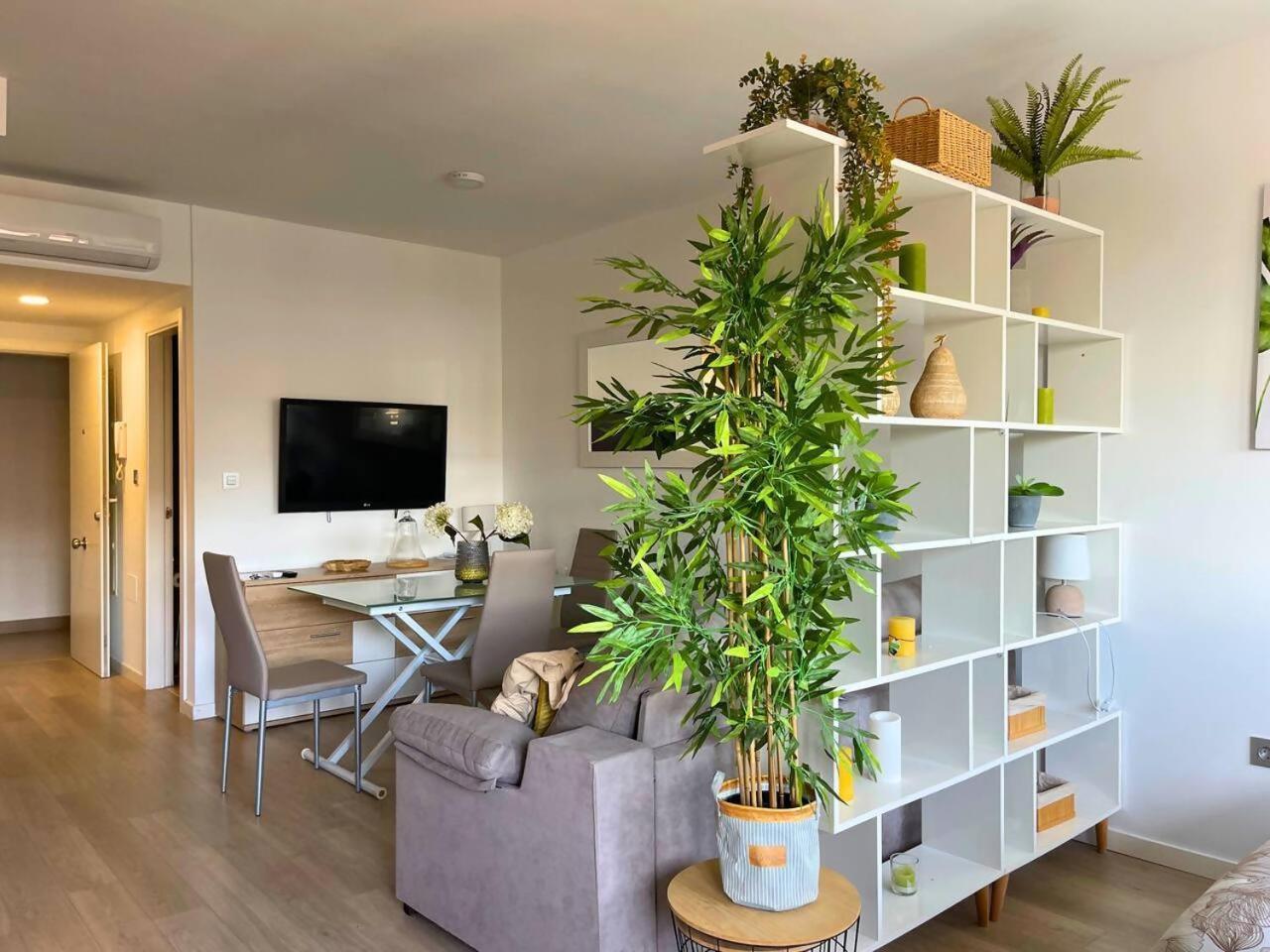 Home4u Con Cochera Apartamento *
