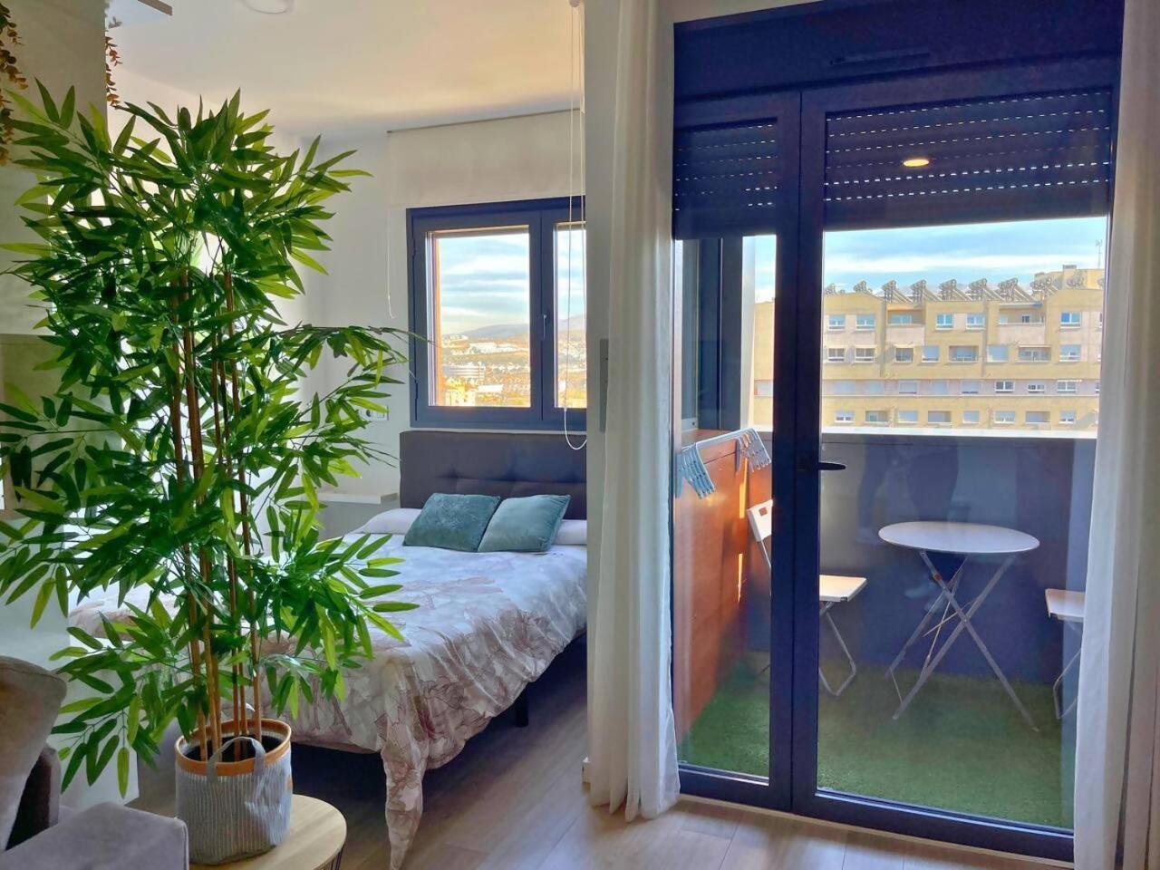 Home4u Con Cochera Granada