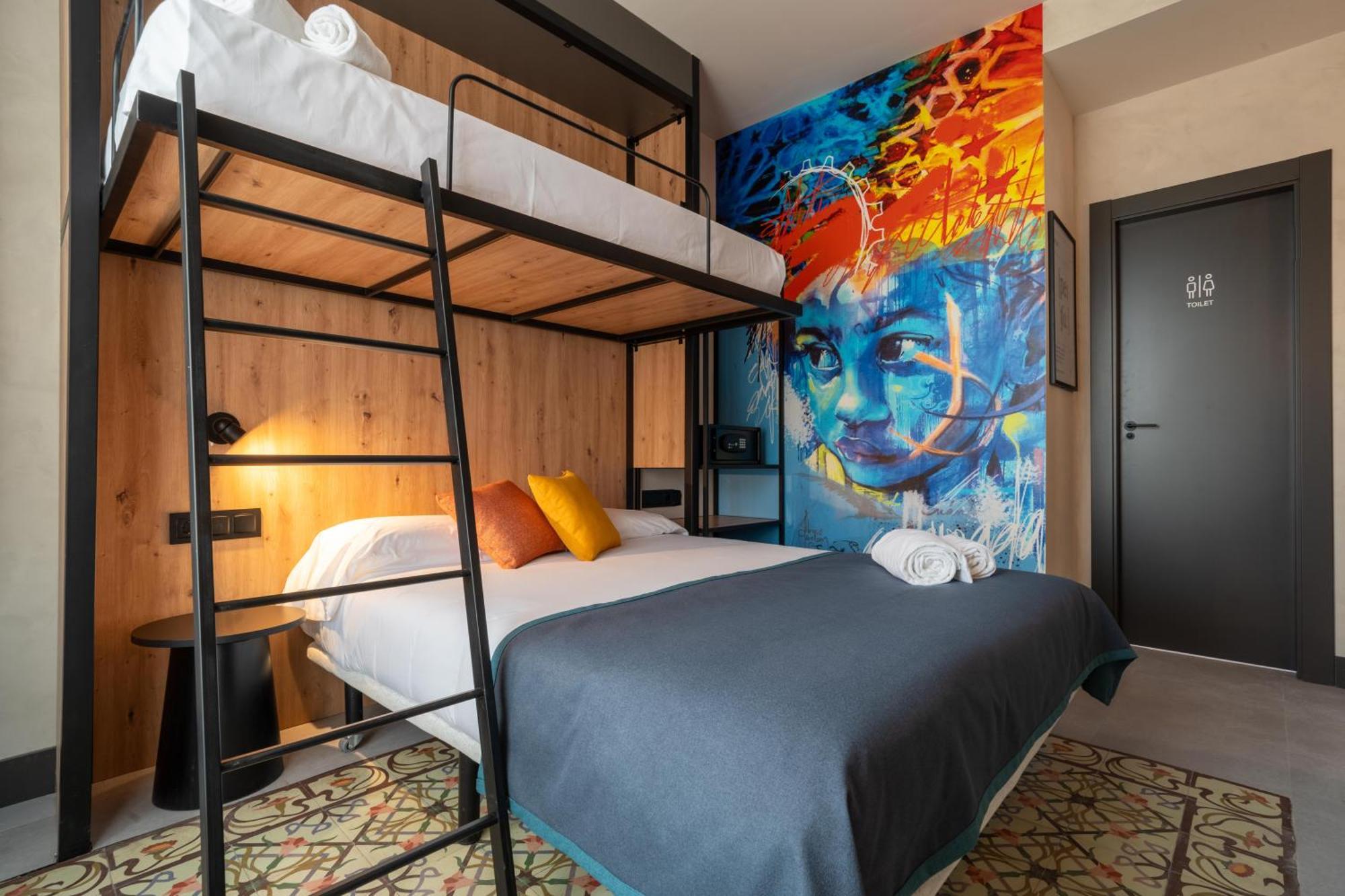 Hostal The House Elvira *