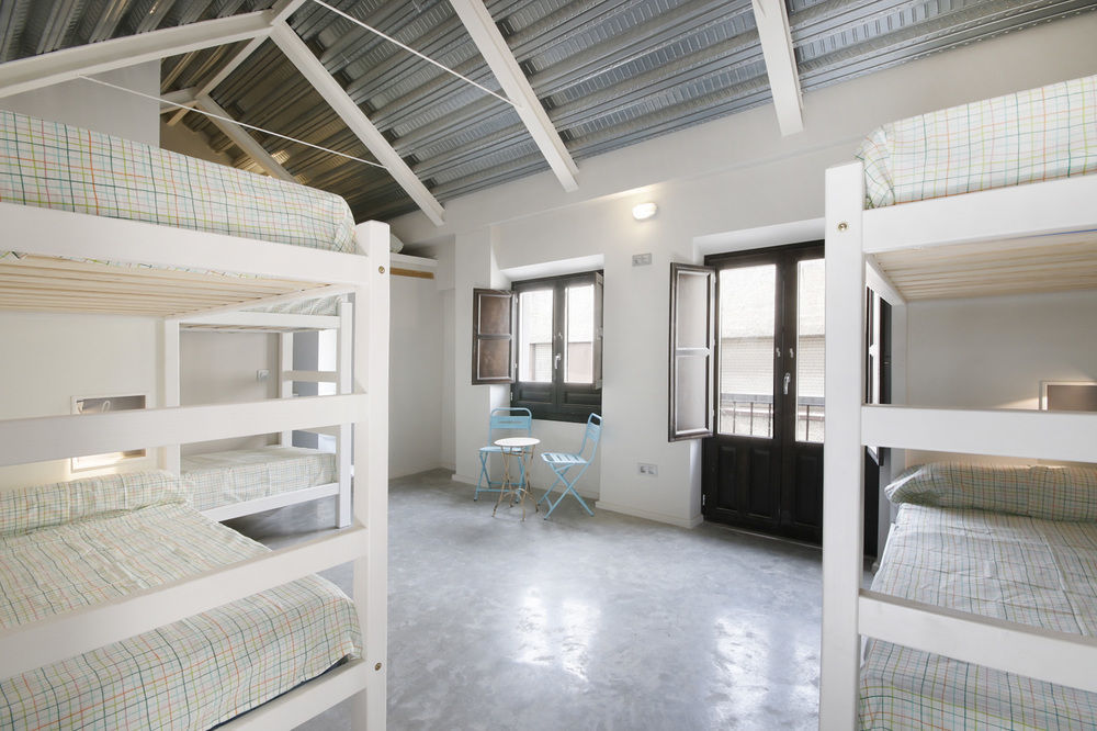 Hostal Lemon Rock *