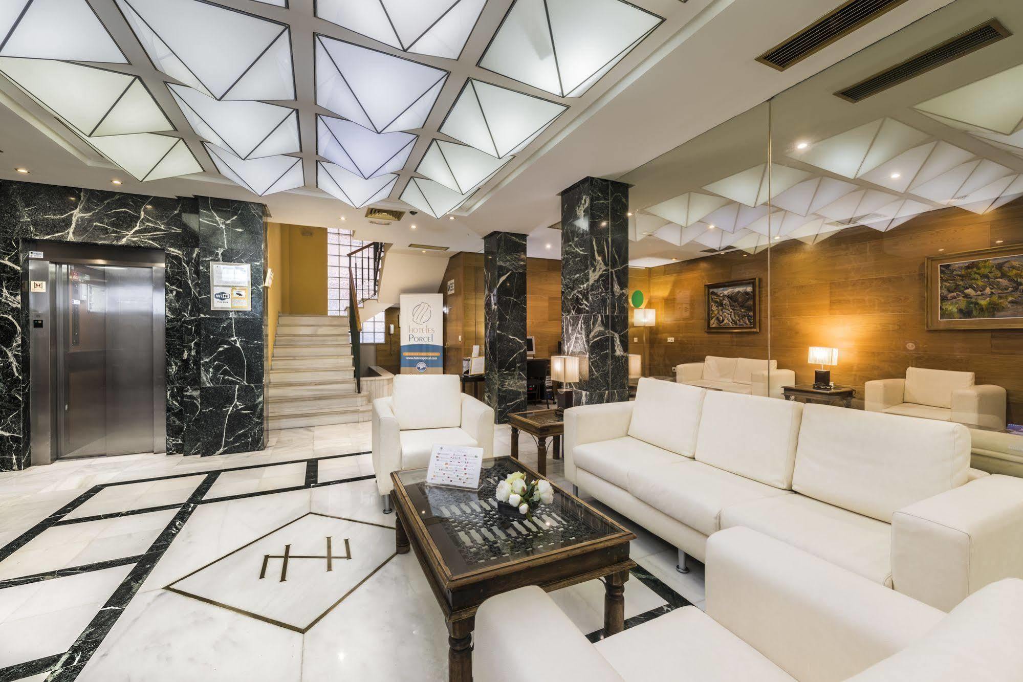 Hotel Porcel Navas 3*