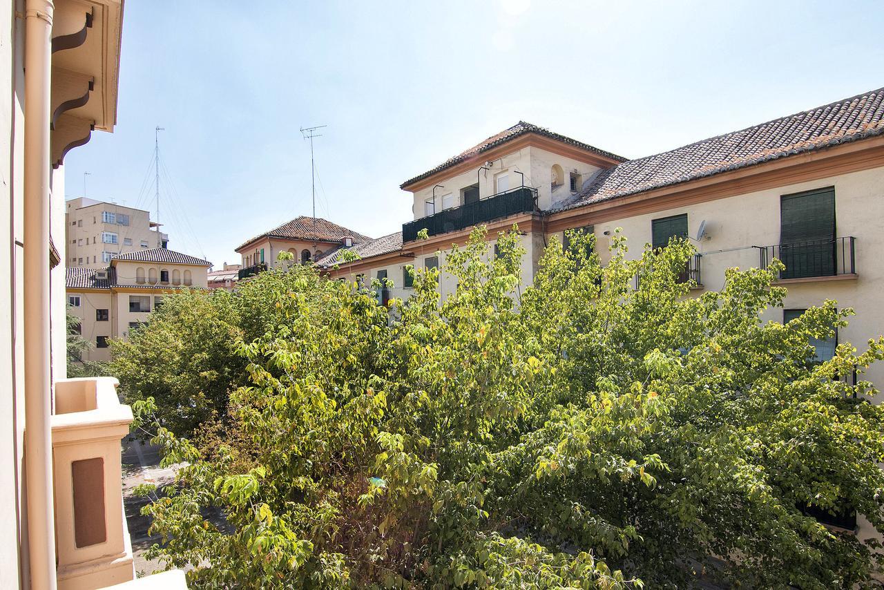Bright & Elegant Centre 3 Bedroom Apartment