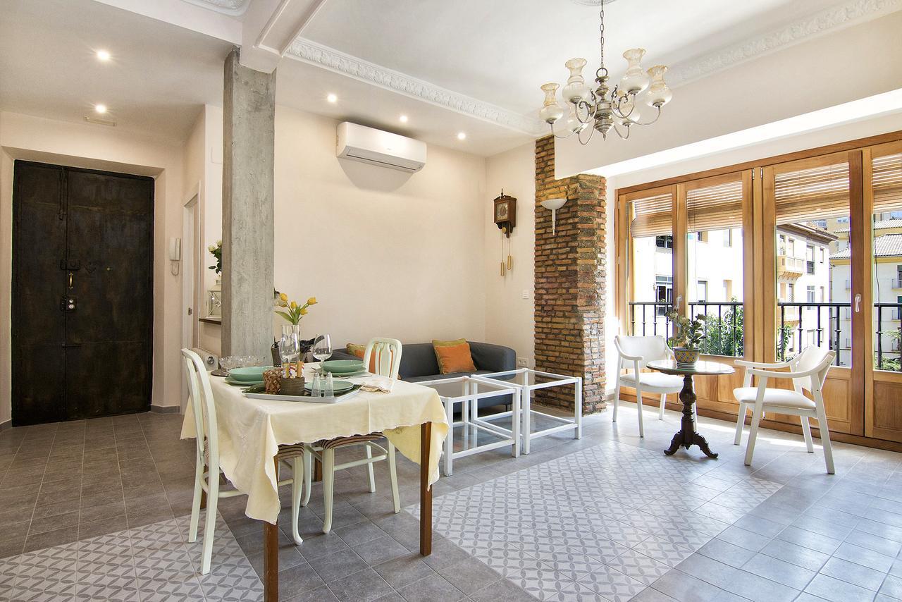 Bright & Elegant Centre 3 Bedroom