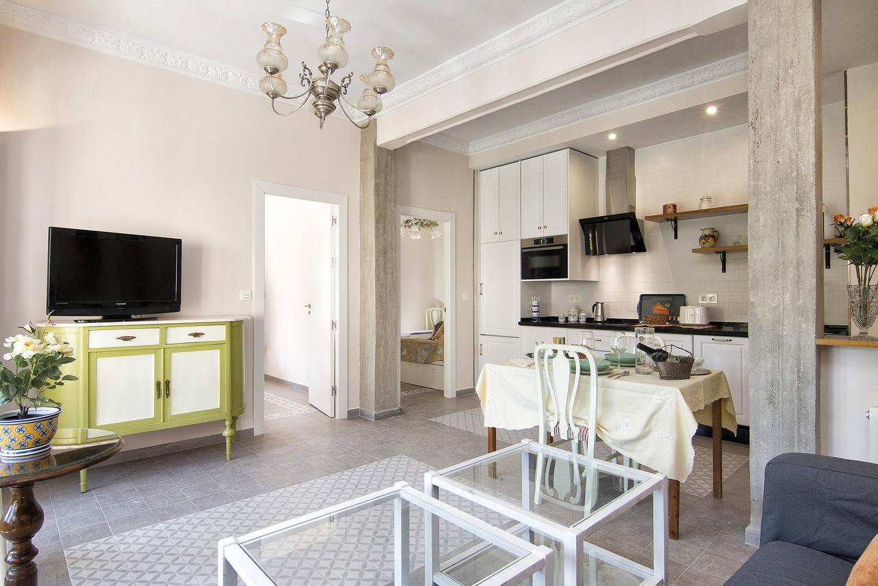 Bright & Elegant Centre 3 Bedroom Apartment