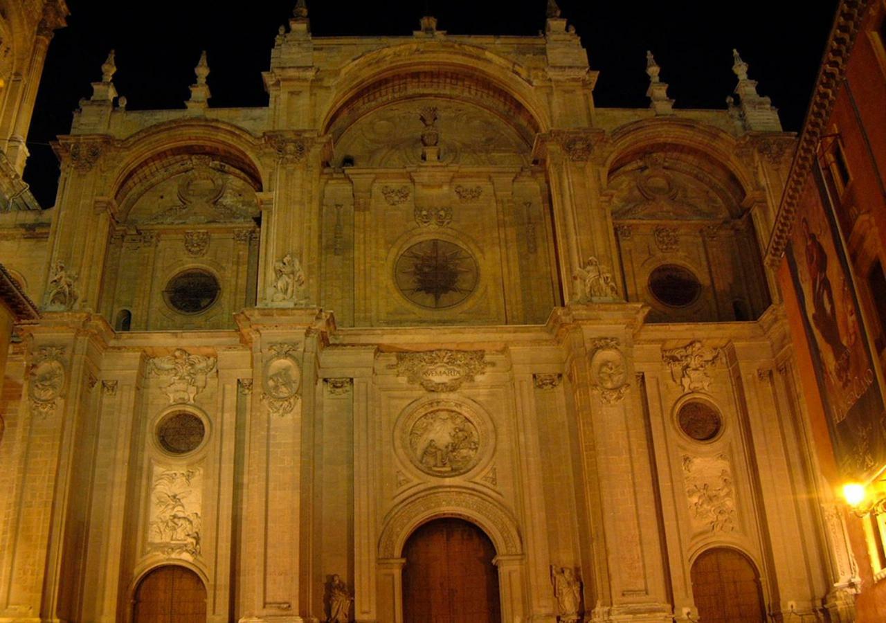 Center * Granada