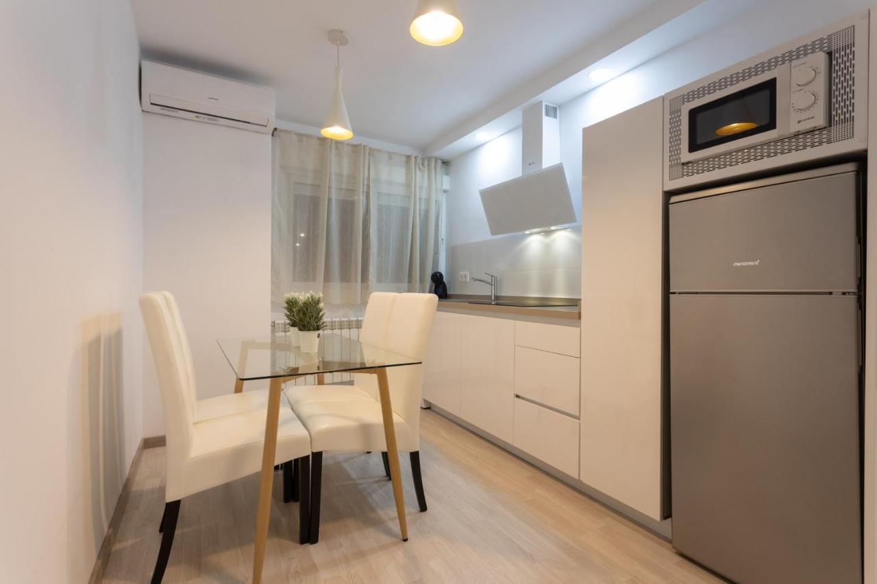 Center Deluxe Ii Apartment Granada