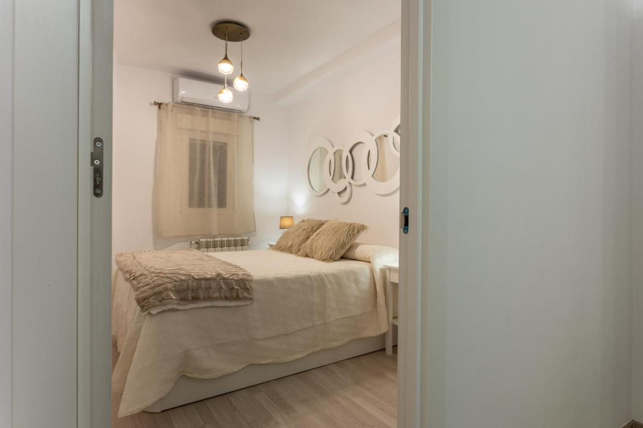 Center Deluxe Ii Apartment *