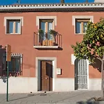 La Casa De Los Pintores, Junto Al Centro De Granada