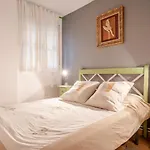 Expoholidays - Centrico piso con parking incluido Calle Alvaro Bazan