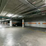 Moderno Apartamento Con Piscina Y Parking