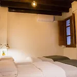 Apartamentos Nahira Suites 3000