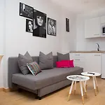 Apartamentos Nahira Suites 3000
