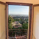 Montevive, Disfruta Los Atardeceres Unicos De Granada En Nuestra Terraza