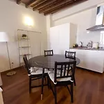 Isa Granada