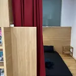 Japanese Style 9 Person Flat, Close To Alhambra