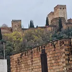 Patrimonio Arabe Vista A La Alhambra