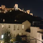 Casita A La Luz De La Alhambra II