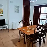 Corrala De San Anton. Sencillo Apartamento En Pleno Centro