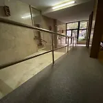 Piso En El Centro De Granada. Parking Opcional