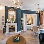Ch Elvira Luxury Apartment