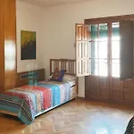 Villa a los pies de la Alhambra