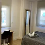 Soleada, Amplia Y Renovada Vivienda