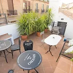tuGuest Gran Vía Apartments